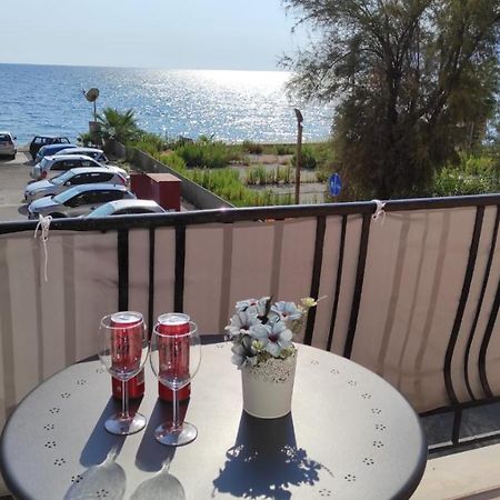 Apartamento La Dimora Delle Sirene Salerno Exterior foto