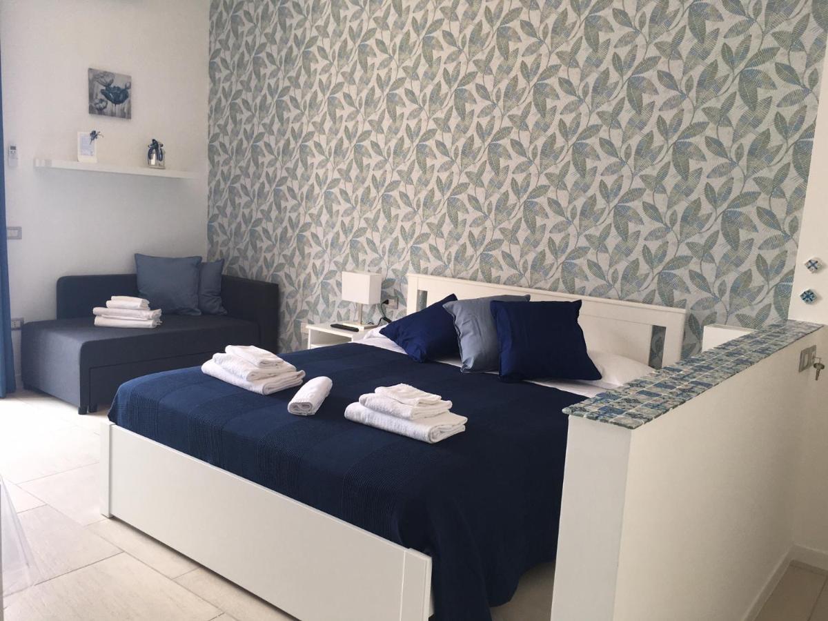 Apartamento La Dimora Delle Sirene Salerno Exterior foto