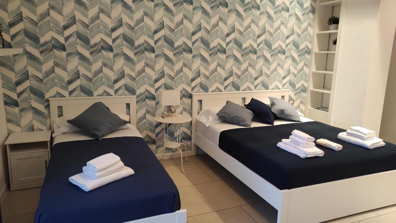 Apartamento La Dimora Delle Sirene Salerno Exterior foto
