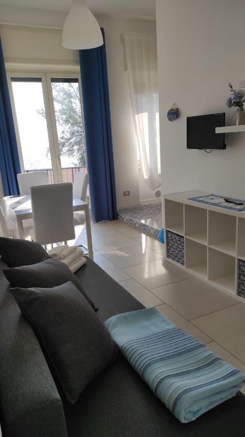 Apartamento La Dimora Delle Sirene Salerno Exterior foto