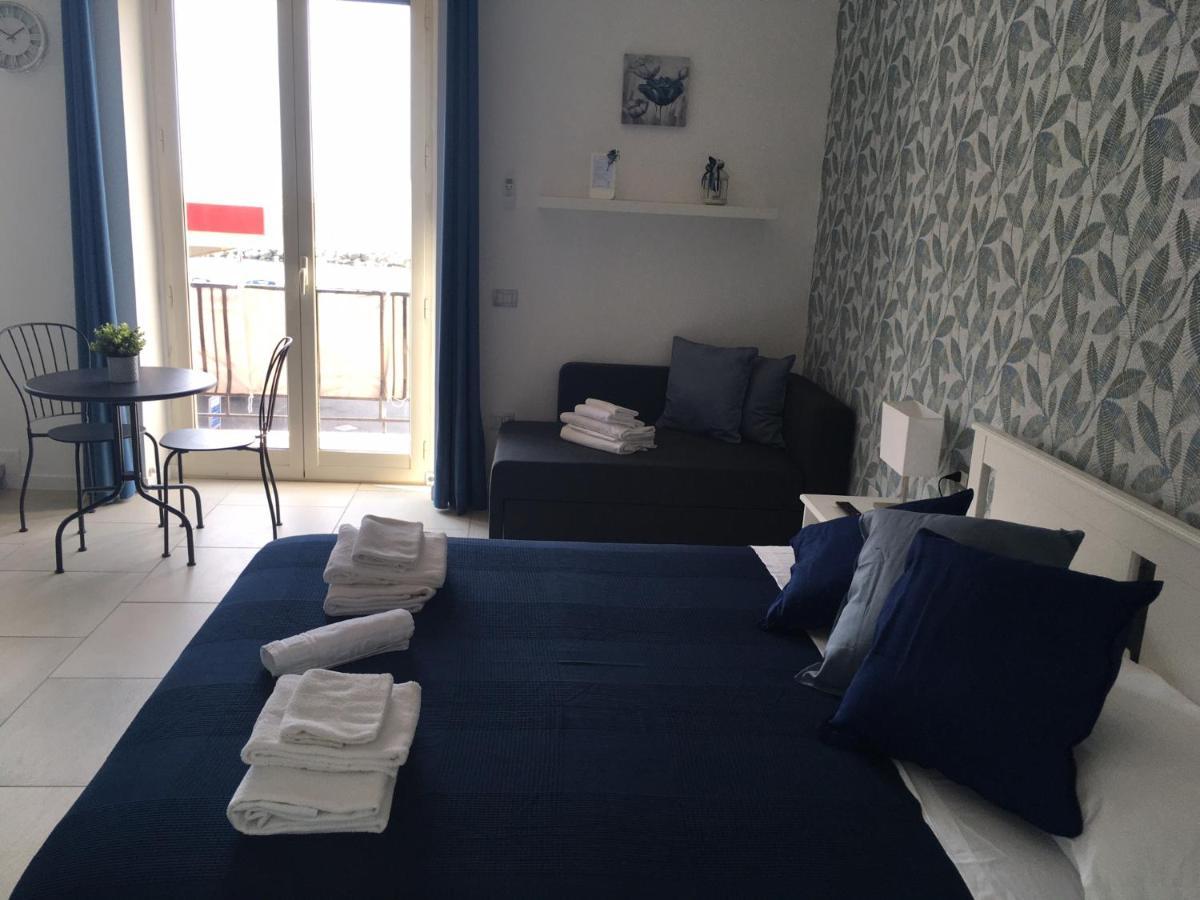 Apartamento La Dimora Delle Sirene Salerno Exterior foto